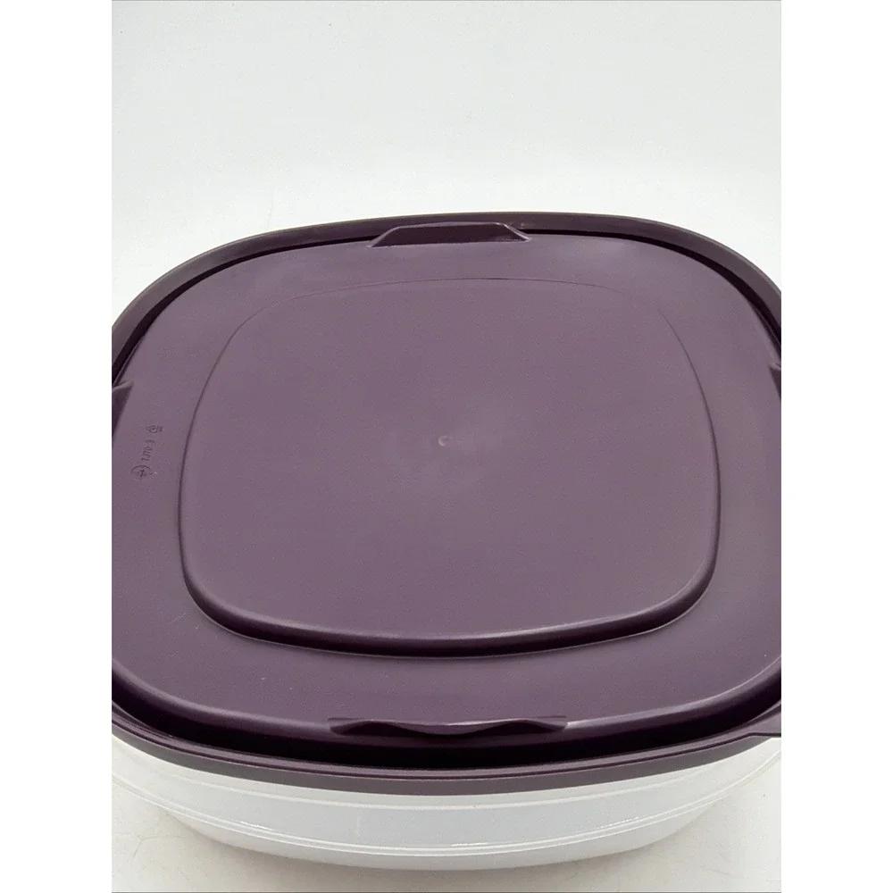 New Rubbermaid 9 Cups Sheer Square Storage Container 7J68 Purple Lid 7J70